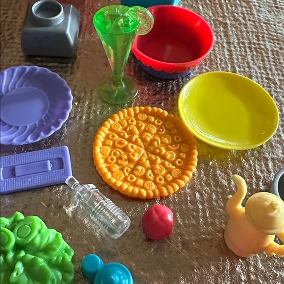 Vintage 90s Barbie Kitchen and Food Bundle - Picture 8 of 9